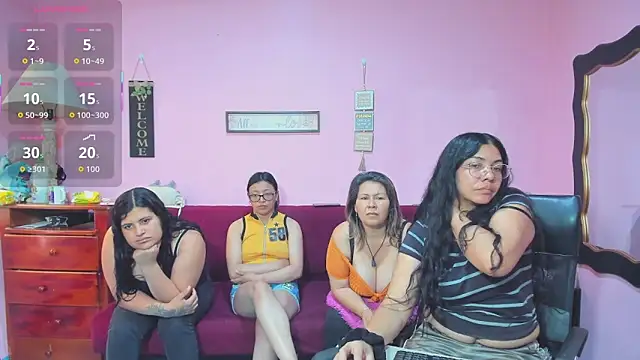 Snapshot of lesbiancuple chatting on 11/10/25, 12:48 lesbiancuple online show from 11/10/25, 12:48