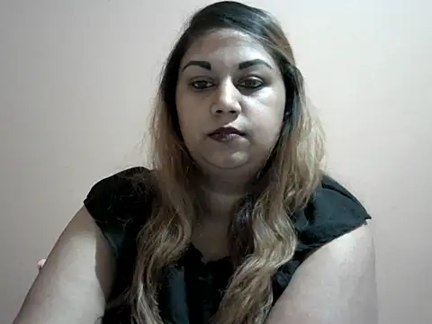 bellachow10 online show from 11/09/25, 01:09