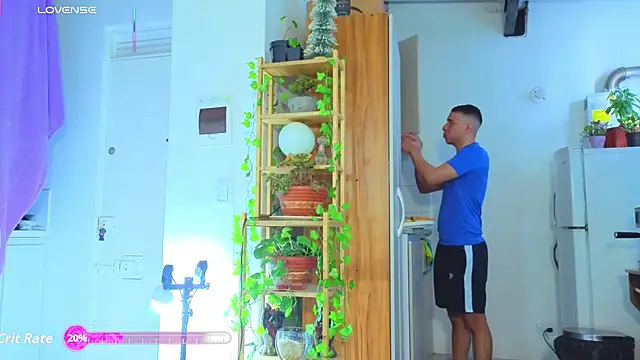 Snapshot of petter_coleman_ chatting on 11/12/25, 04:07 petter coleman online show from 11/12/25, 04:07