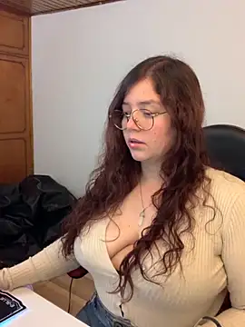 kayortiiz online show from 10/18/25, 02:03