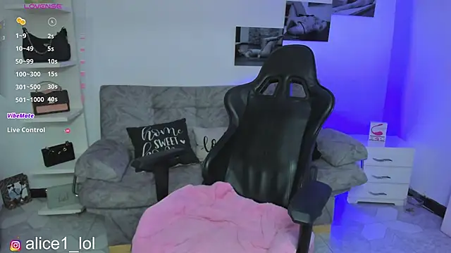 Snapshot of candy_alicee chatting on 11/07/25, 03:28 candy alicee online show from 11/07/25, 03:28