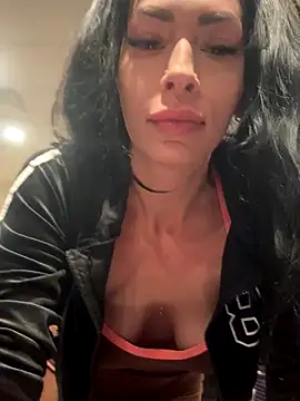 Snapshot of annablisss chatting on 10/07/25, 06:10 annablisss online show from 10/07/25, 06:10