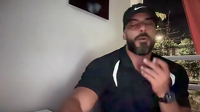 romeolovedark online show from 11/18/25, 07:57