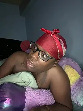 ChocolateBuns101 online show from 12/18/24, 05:59