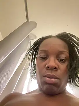 ChocolateBuns101 online show from 12/19/24, 02:56