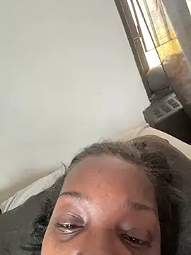 ChocolateBuns101 online show from 12/25/24, 04:54