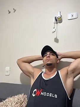 Snapshot of Kris_Khalifa69 chatting on 09/10/25, 02:06 Kris Khalifa69 online show from 09/10/25, 02:06