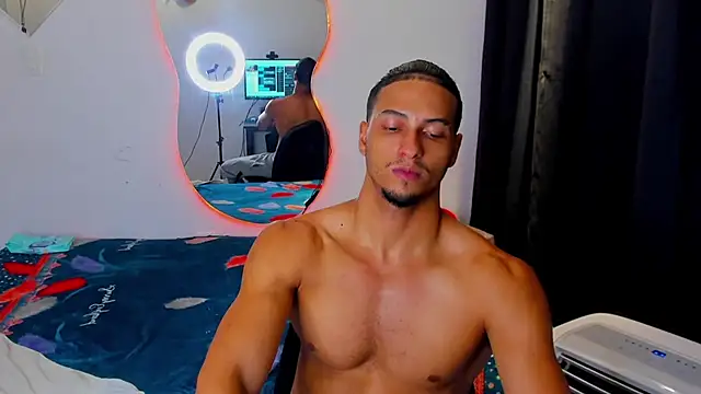 Snapshot of Kris_Khalifa69 chatting on 09/28/25, 01:00 Kris Khalifa69 online show from 09/28/25, 01:00