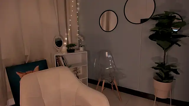 LiaPearce online show from 09/25/25, 12:42