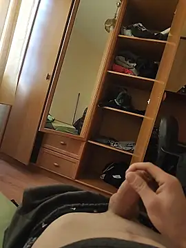 ZeLtEr0121 online show from 11/14/25, 08:24