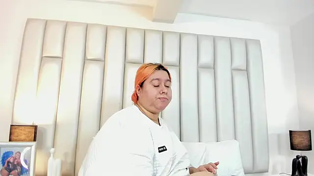 aandreaperez online show from 10/20/25, 12:38