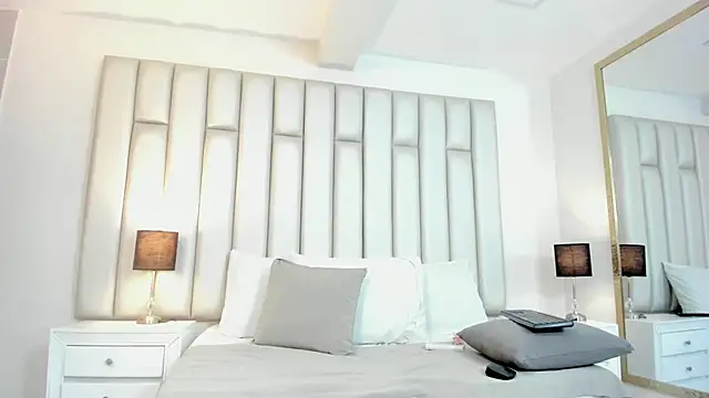 aandreaperez online show from 11/03/25, 07:37