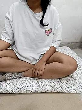 Rubyrosemumbai online show from 10/15/25, 05:07