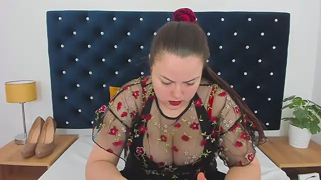 Snapshot of EvaLick chatting on 02/19/25, 06:33 EvaLick online show from 02/19/25, 06:33