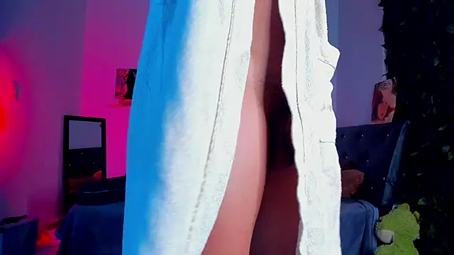 sweetvond  online show from 10/10/25, 11:26