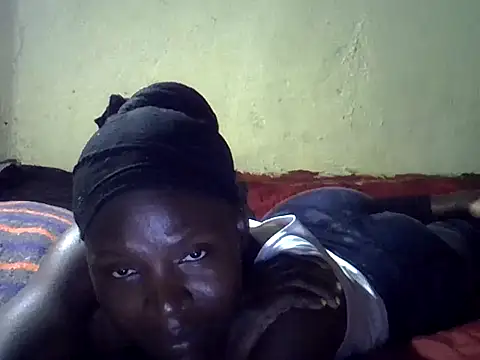 cute-shamza online show from 10/24/25, 04:47