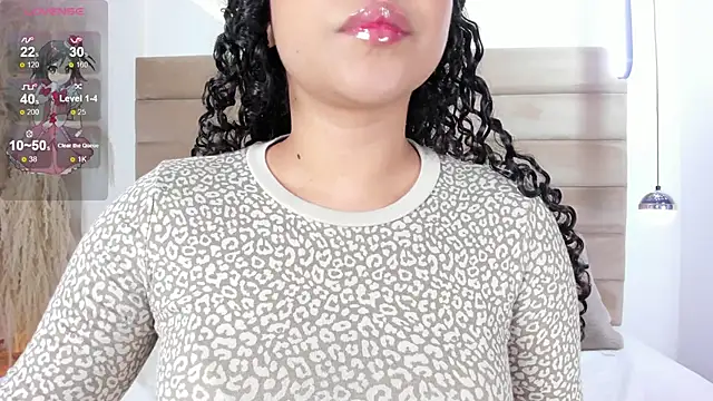 Snapshot of ValerieDiaz_ chatting on 01/21/25, 12:07 ValerieDiaz online show from 01/21/25, 12:07