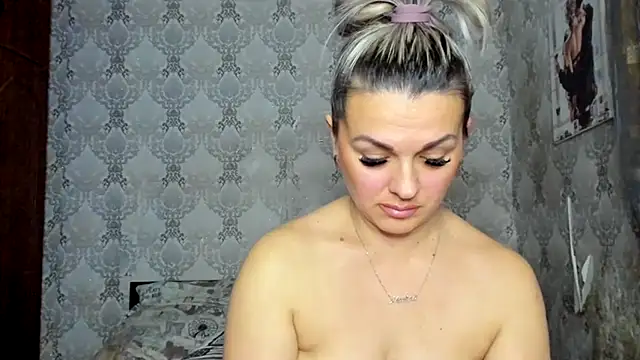 NicoletMoore online show from 02/18/25, 11:30