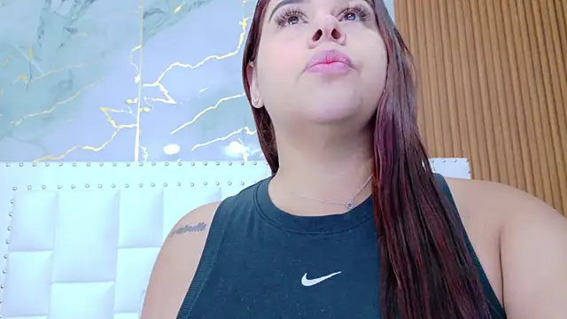 IrresistibleMilf online show from 10/17/25, 12:19