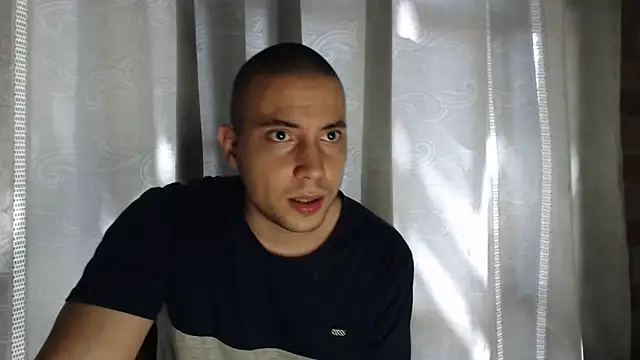 Armando 2002 online show from 11/17/25, 05:52