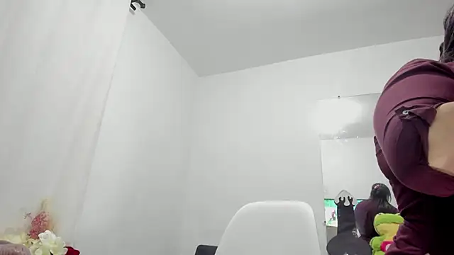 Snapshot of esmeraldamfc chatting on 03/14/25, 12:32 esmeraldamfc online show from 03/14/25, 12:32