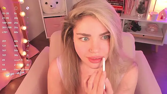 Snapshot of pussy-kattt chatting on 01/08/25, 10:59 pussy-kattt online show from 01/08/25, 10:59