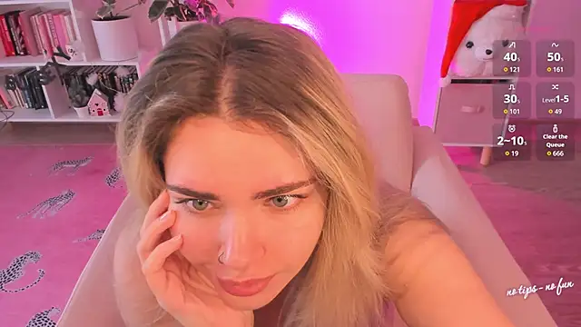 Snapshot of pussy-kattt chatting on 11/11/25, 06:57 pussy-kattt online show from 11/11/25, 06:57