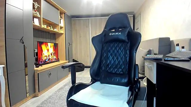 Snapshot of Claire95_ chatting on 10/15/25, 04:56 Claire95 online show from 10/15/25, 04:56