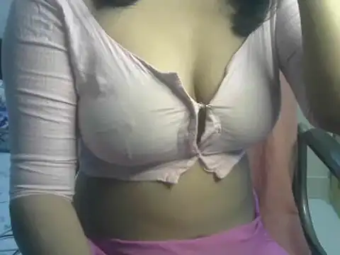 Snapshot of SiaraSiyA chatting on 12/27/24, 05:26 SiaraSiyA online show from 12/27/24, 05:26