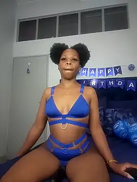Snapshot of QUEENMANDYY chatting on 02/08/25, 06:22 QUEENMANDYY online show from 02/08/25, 06:22