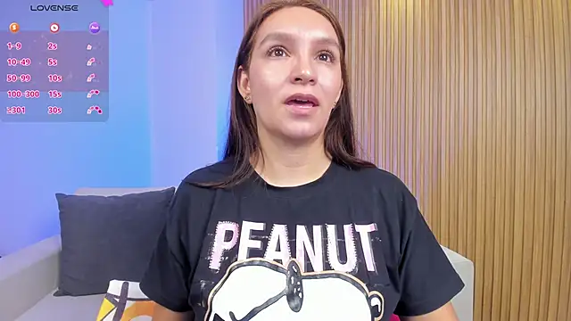 miataylorr1 online show from 02/17/25, 12:48