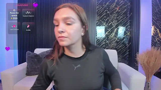 miataylorr1 online show from 02/21/25, 12:06