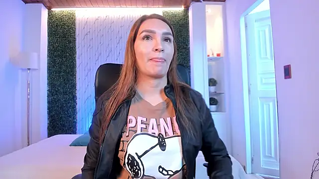 miataylorr1 online show from 10/09/25, 12:03