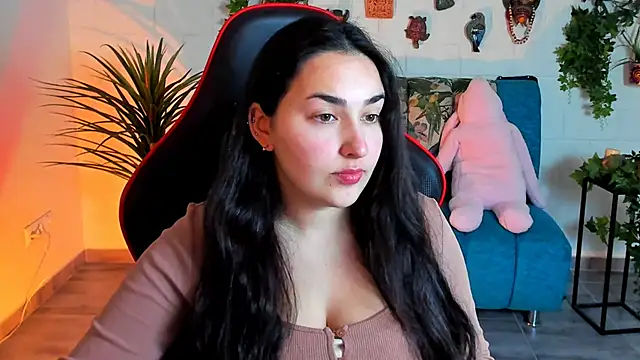 Snapshot of CeceliaJohnson chatting on 03/19/25, 04:03 CeceliaJohnson online show from 03/19/25, 04:03