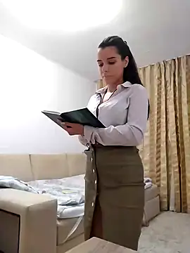 baby sweet girl  online show from 12/16/24, 12:48