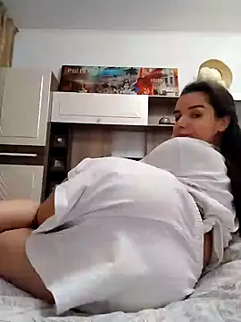 baby sweet girl  online show from 01/09/25, 02:22