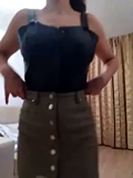 baby sweet girl  online show from 10/18/25, 08:31