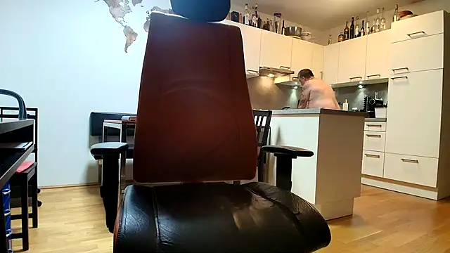 Snapshot of crazylemy chatting on 11/14/25, 08:29 crazylemy online show from 11/14/25, 08:29