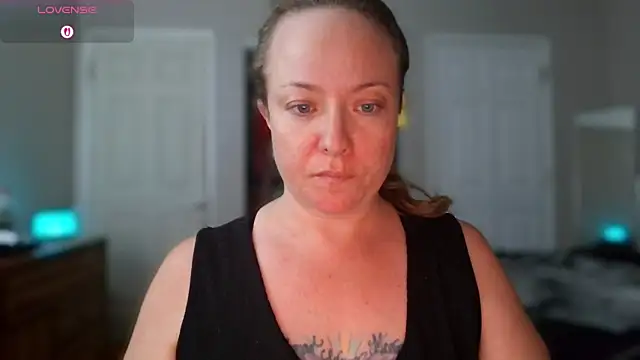 julimonroe online show from 10/13/25, 02:00