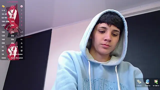 Snapshot of bad_giirl_ chatting on 03/12/25, 05:17 bad giirl online show from 03/12/25, 05:17