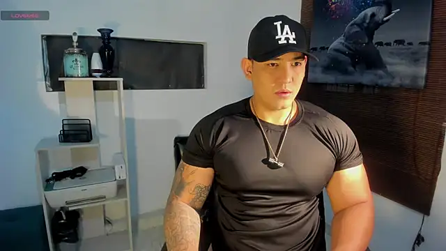 Snapshot of Colton_Massif chatting on 12/30/24, 01:37 Colton Massif online show from 12/30/24, 01:37