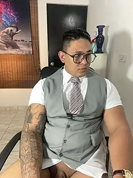 Snapshot of Colton_Massif chatting on 03/18/25, 02:58 Colton Massif online show from 03/18/25, 02:58