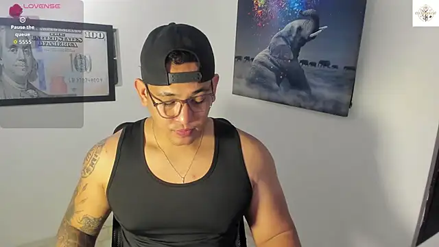 Colton Massif online show from 10/30/25, 03:41