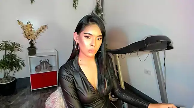 Snapshot of SweetlikeCandee chatting on 01/05/25, 02:41 SweetlikeCandee online show from 01/05/25, 02:41