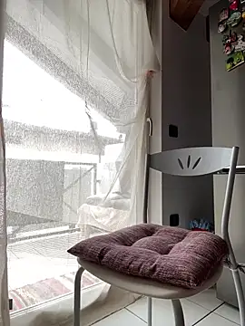 Snapshot of nenalayla chatting on 03/14/25, 10:18 nenalayla online show from 03/14/25, 10:18