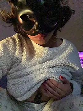 Snapshot of nenalayla chatting on 11/11/25, 09:42 nenalayla online show from 11/11/25, 09:42