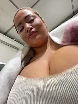 EmiliaPetrova online show from 03/14/25, 06:07