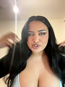 EmiliaPetrova online show from 10/16/25, 11:17