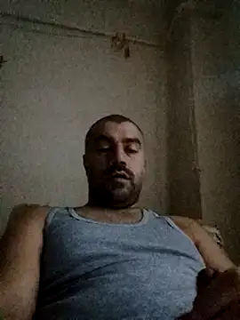 Snapshot of kevgir08 chatting on 12/07/24, 04:53 kevgir08 online show from 12/07/24, 04:53