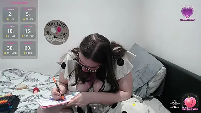 Rebecca Summer online show from 09/23/25, 12:24